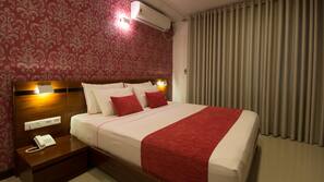 1 bedroom, in-room safe, individually decorated, individually furnished