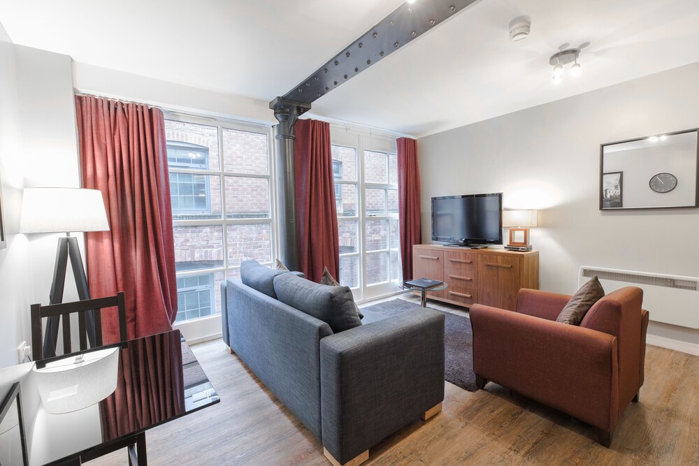 High Street Townhouse In Northern Quarter Hotel Rates Reviews Featured Image