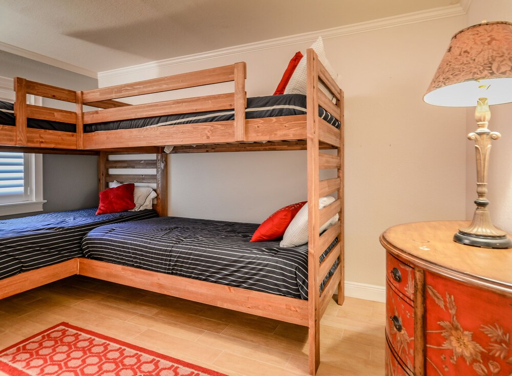 Get Daytona beach hotels dormitori suites For Free Daytona Beach Hotels Dormitori Suites