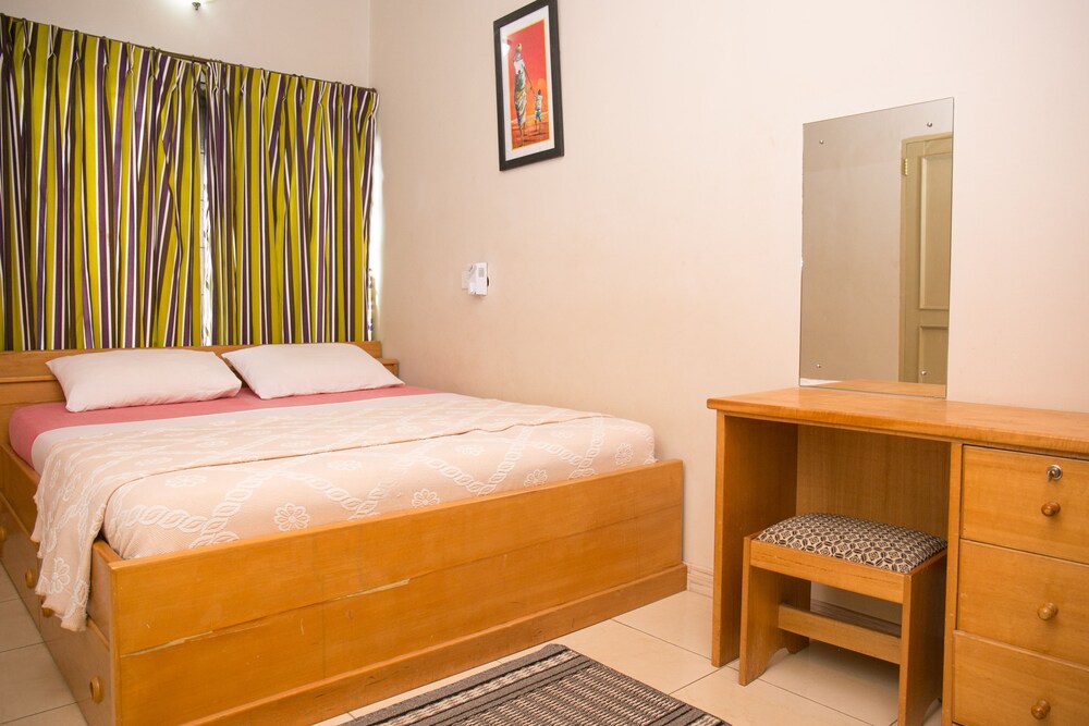 Private Furnished One Bedroom Apartment in Ghana + Free WIFI in Accra