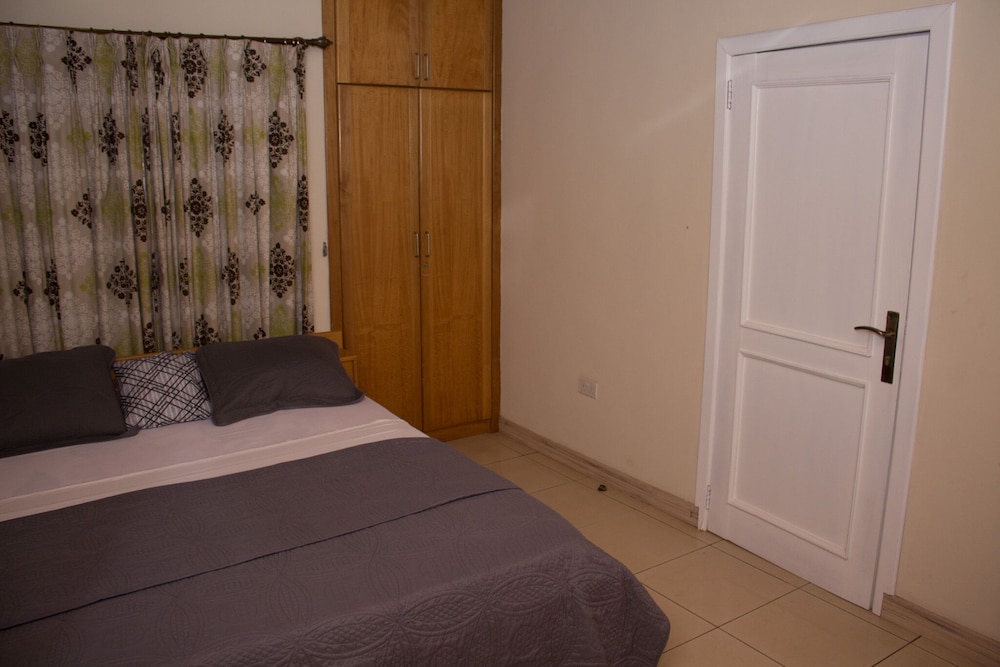 Private Furnished One Bedroom Apartment in Ghana + Free WIFI in Accra