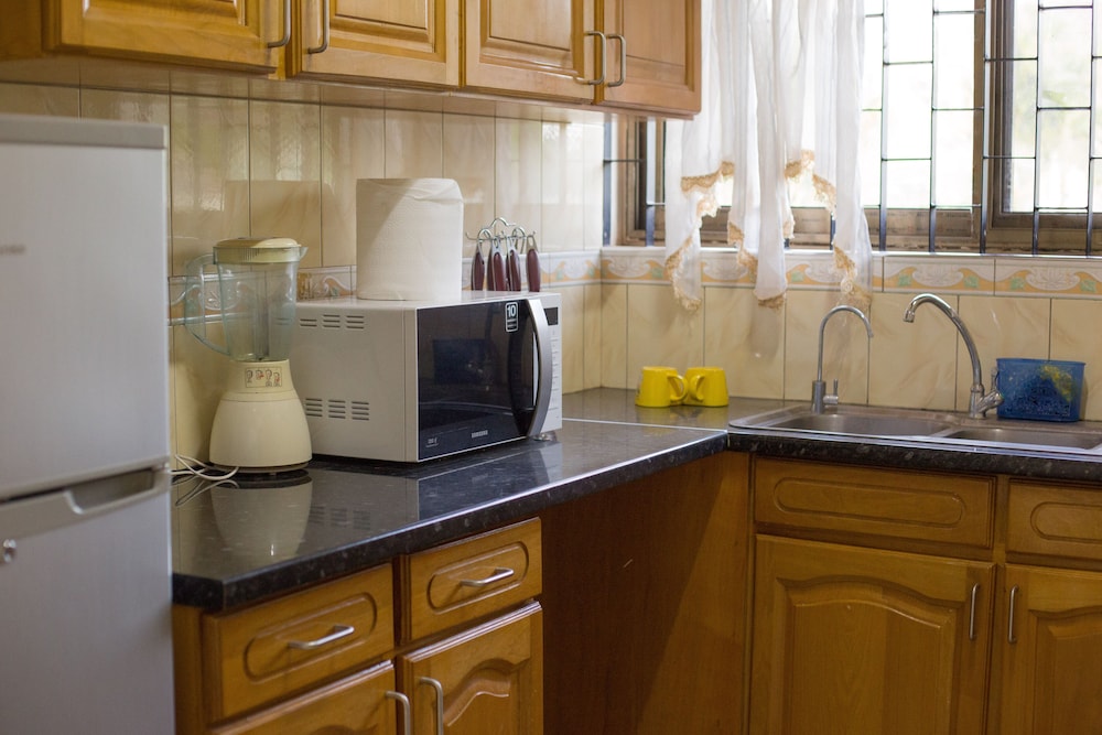 Private Furnished One Bedroom Apartment in Ghana + Free WIFI in Accra