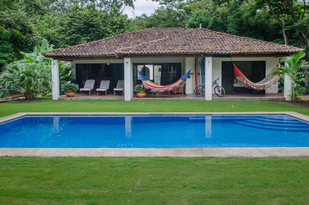 5 Br/ 4.5 Ba House W/ Pool. Just 5 Mins Walk From Beach & Surf Breaks! in San Juan del sur, Nicaragua
