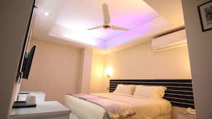 Premium bedding, minibar, in-room safe, desk