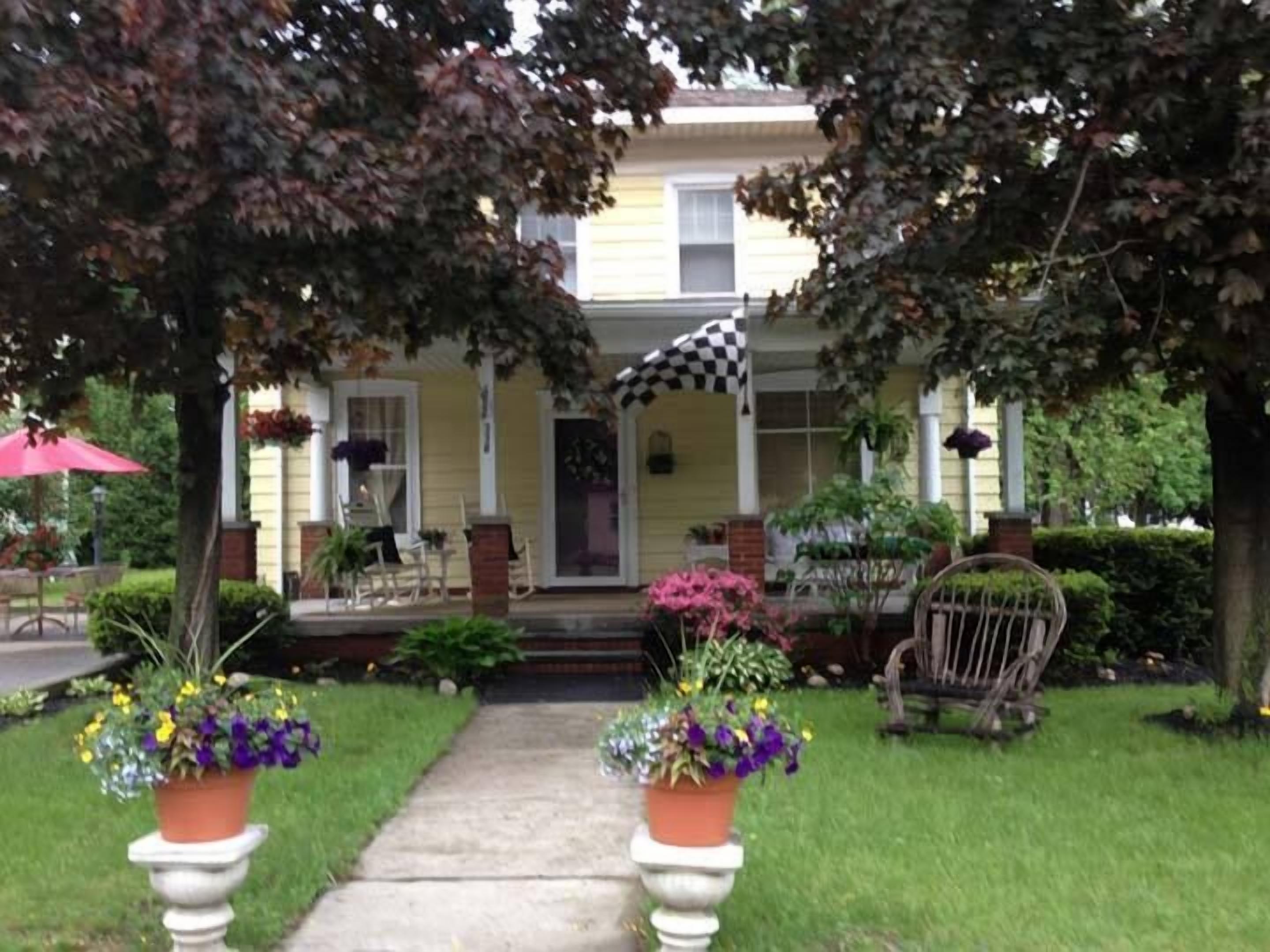 Arms at the Glen in Watkins Glen, United States