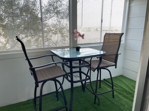 Basic Double Room, 1 Queen Bed, Balcony, City View | 4 bedrooms, iron/ironing board, WiFi