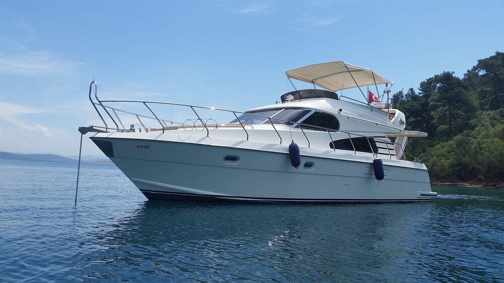 , Seal Motor Yacht available for day & multiday rentals in Antalya