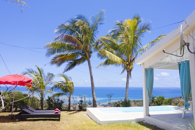 ロドリゲスの素晴らしい海の景色とプールのある美しい小さな家 口コミ 部屋写真 料金 お得情報 エクスペディア