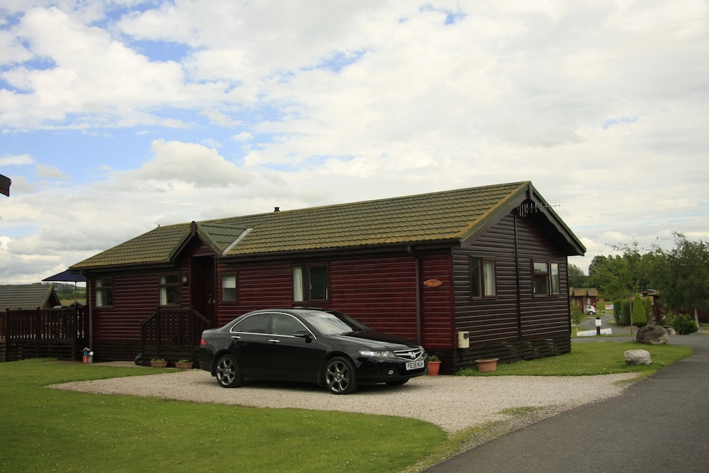 September Offers Available Now. Lake District and Yorkshiredales 20 Minutes in Carnforth, United Kingdom