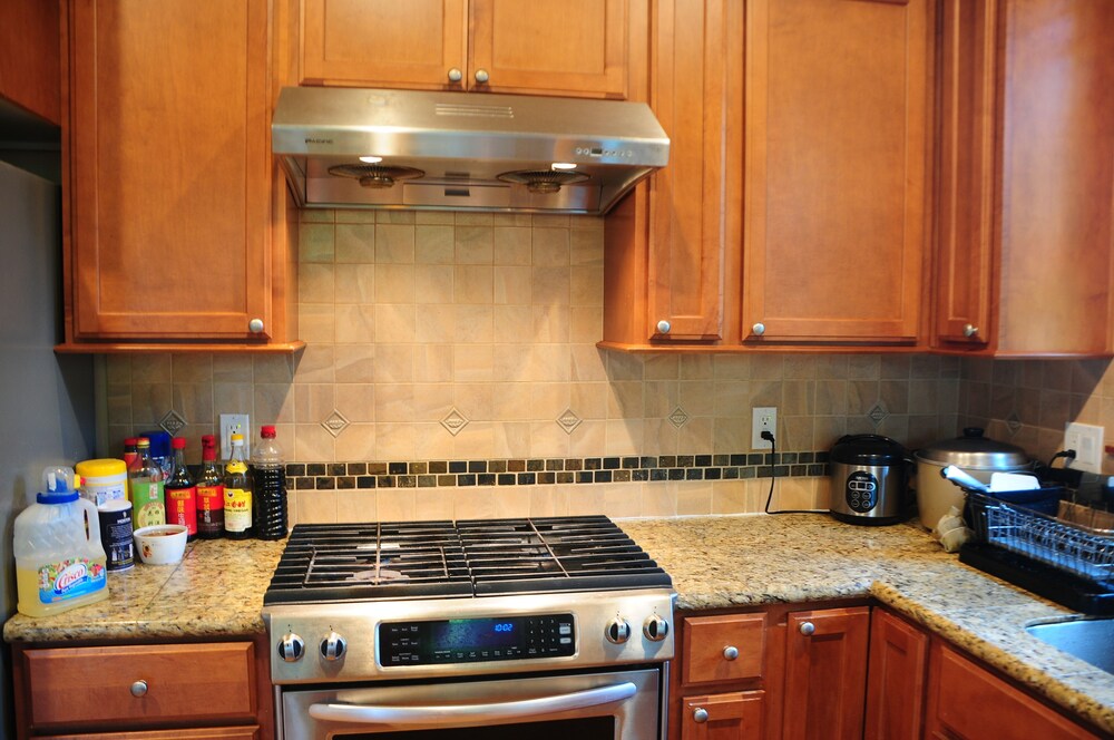 Shoreline Leisure Holiday Inn