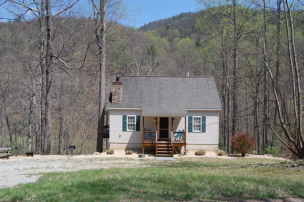 Couples Mountain Retreat In Blue Ridge Mountains In