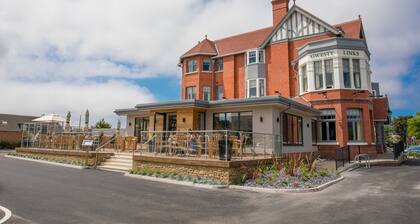 Gwesty Links Hotel