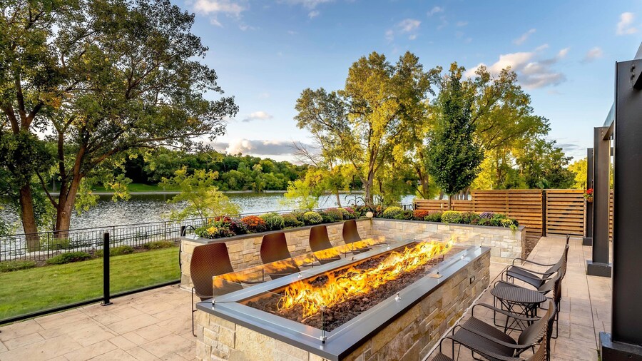 Courtyard by Marriott Appleton Riverfront