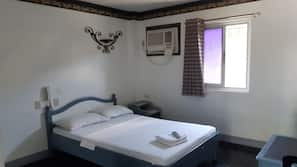 Iron/ironing board, free WiFi, linens