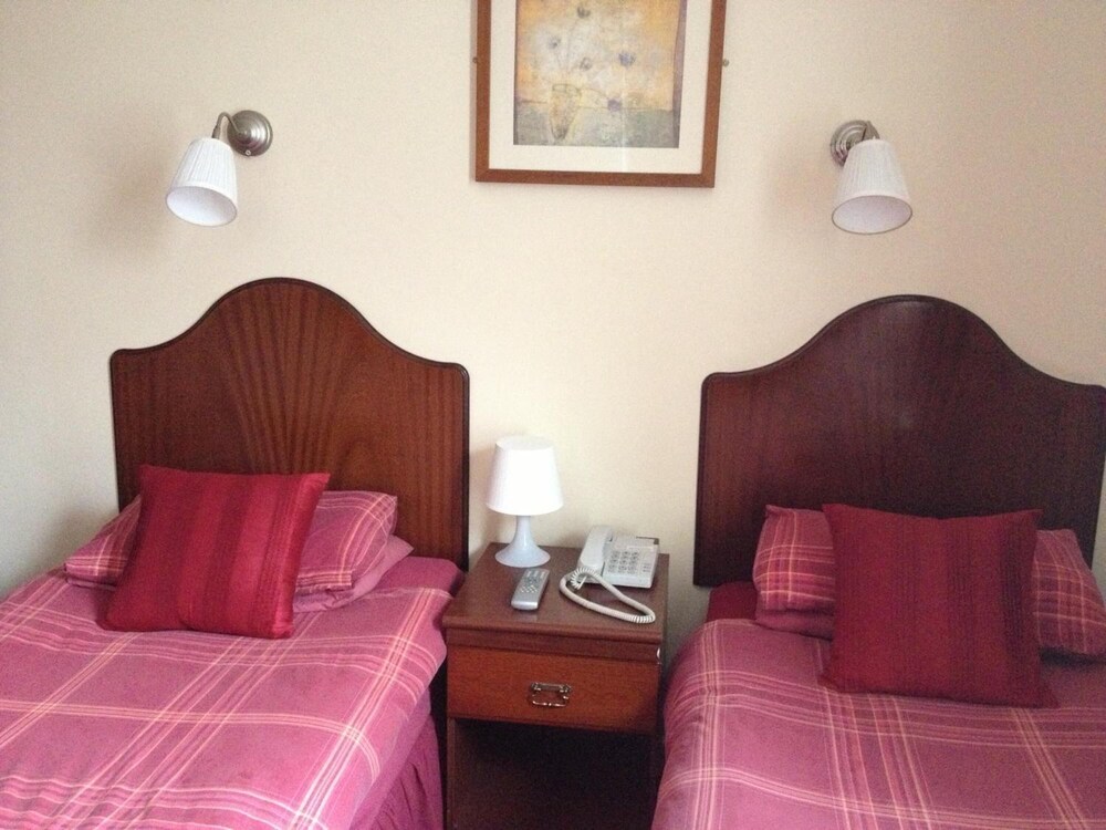 The Waverley Hotel