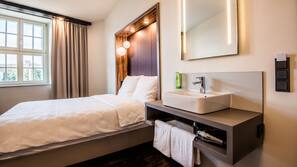 Pillowtop beds, free WiFi, wheelchair access