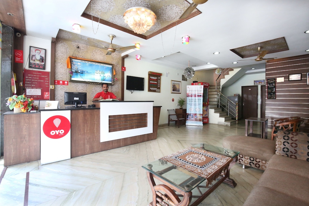 Oyo Rooms 112 Near Golden Temple Amritsar 2018 Reviews Hotel Hotel Entrance Featured Image Reception