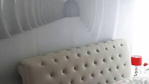 Ropa de cama de alta calidad, caja fuerte, escritorio y wifi gratis