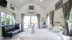 Blackout drapes, rollaway beds, free WiFi