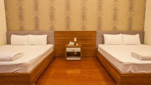 Minibar, bàn, truy cập Internet không dây miễn phí
