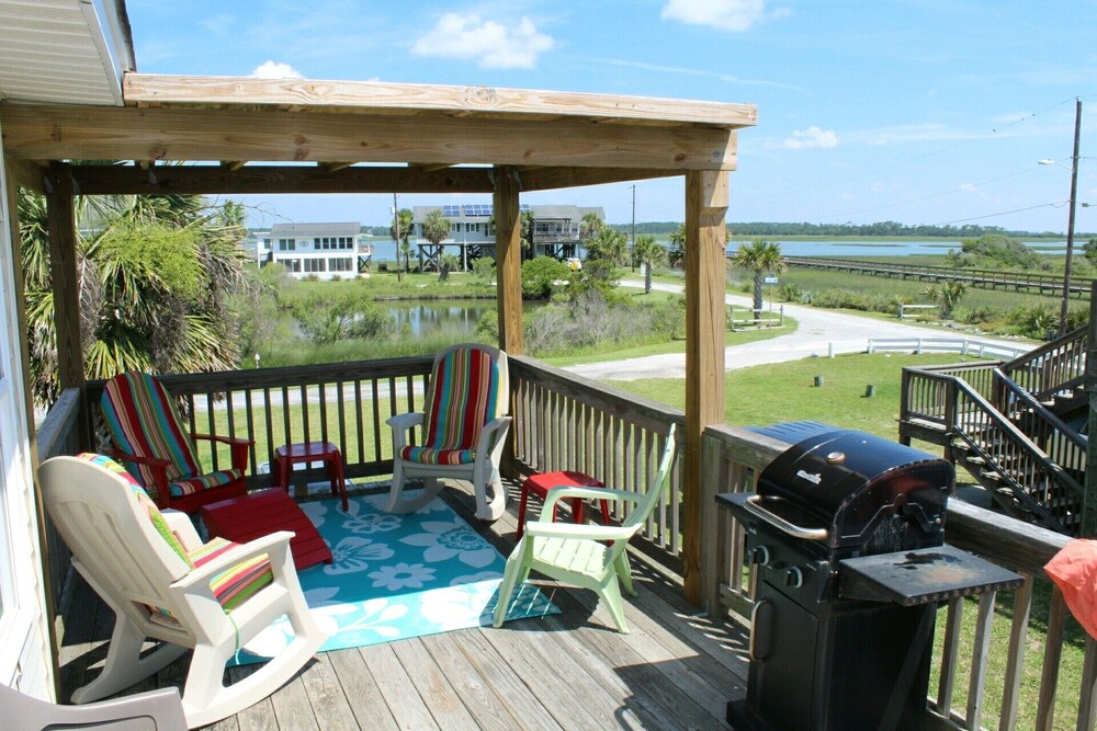 OCEANFRONT! Reduced rates for monthly rental.