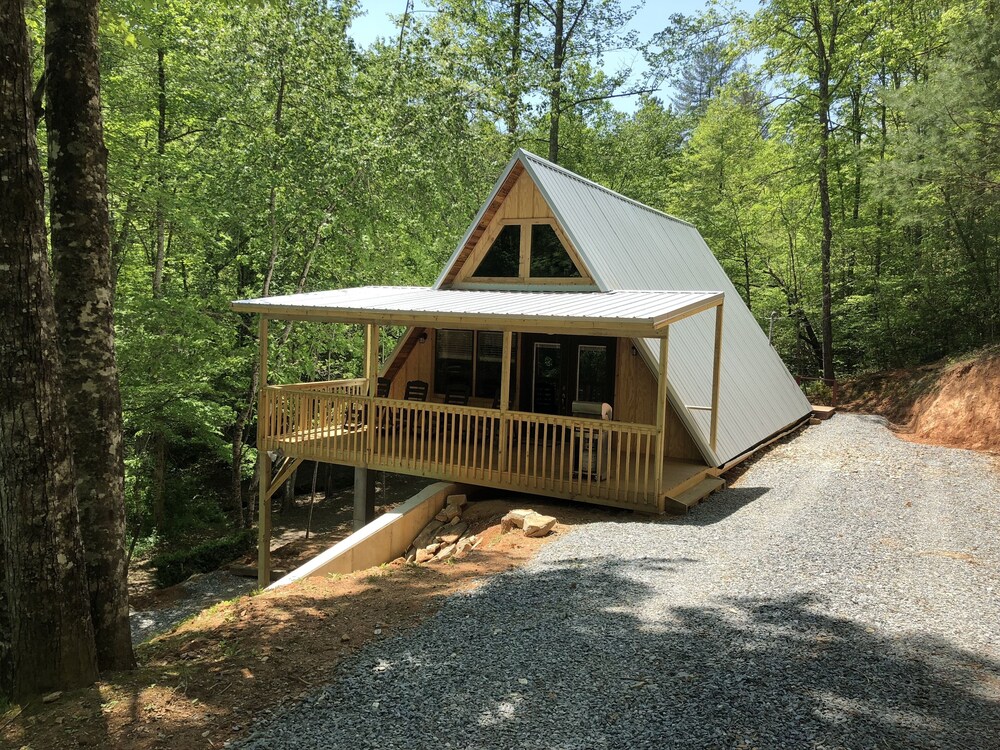 Family Mountain Getaway 2 Br 2 Ba Secluded Cabin Easy Access