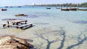 ใกล้ชายหาด