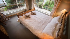 1 bedroom, in-room safe, desk, iron/ironing board