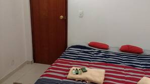 1 quarto, frigobar, Wi-Fi de cortesia