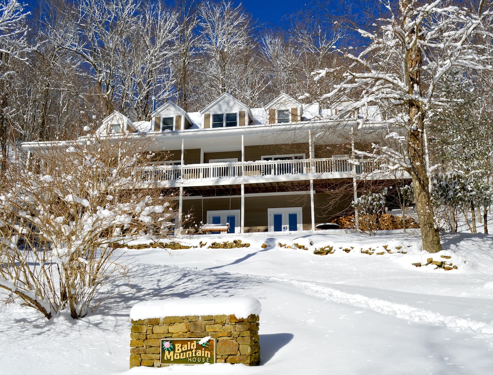 Bald Mountain House at the Wolf Laurel Resort 2019 Room Prices , Deals