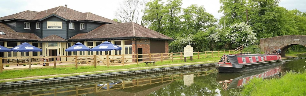 Cuttle Bridge Inn Hotel