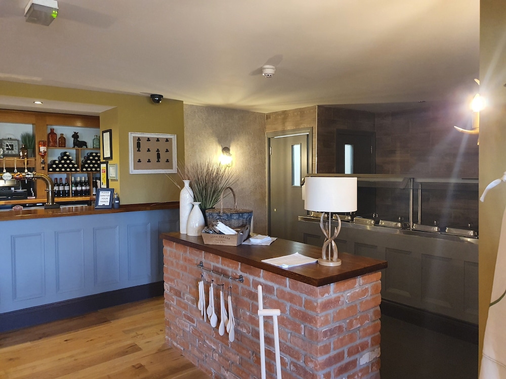 Cuttle Bridge Inn Hotel