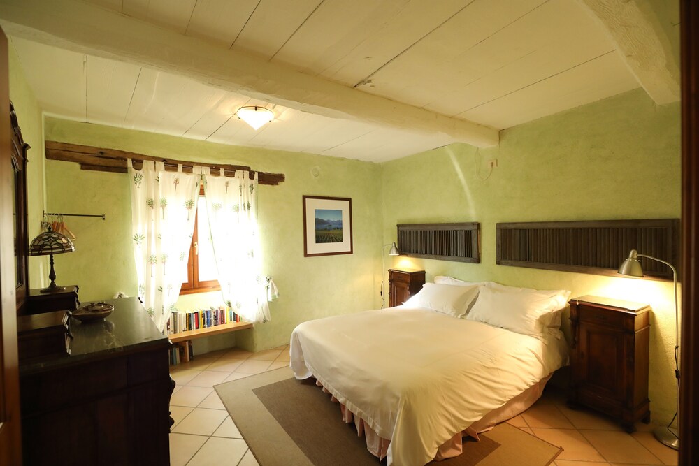 Amazing Villa in Piedmont, Italy, Views, Wine Country, Pool, Mountains