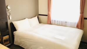 Down comforters, in-room safe, desk, laptop workspace