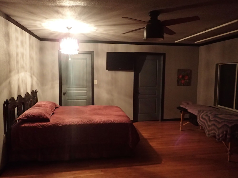 Walnut Lodge Near Big Bend National Park 3 Bed 2 Bath In Fort