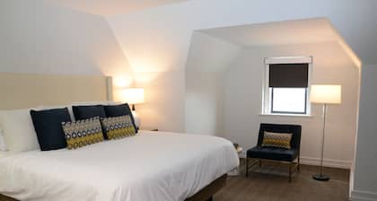 Samuel Elbert Hotel