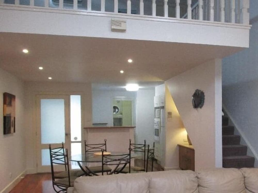 Petrel Deluxe Villa