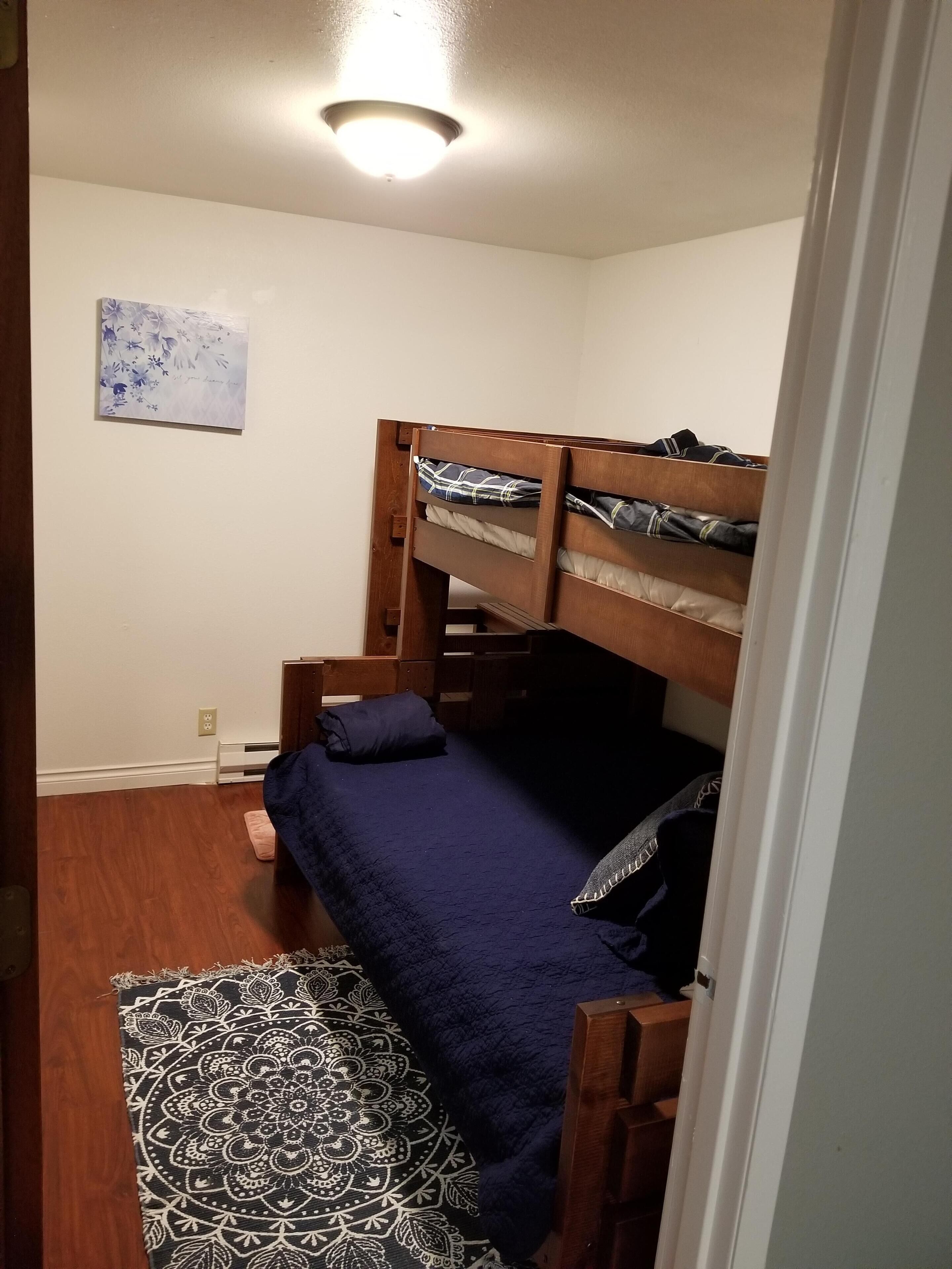 3 bedroom accommodates 8 in Warrenton, United States