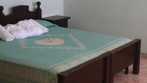Minibar, caja fuerte, wifi gratis