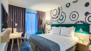 Hypo-allergenic bedding, in-room safe, desk, laptop workspace