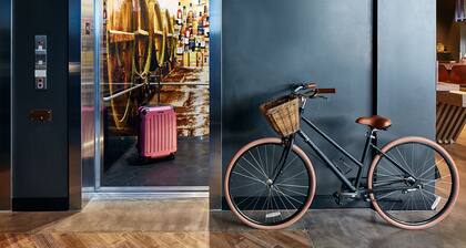 MOXY by Marriott Denver Cherry Creek