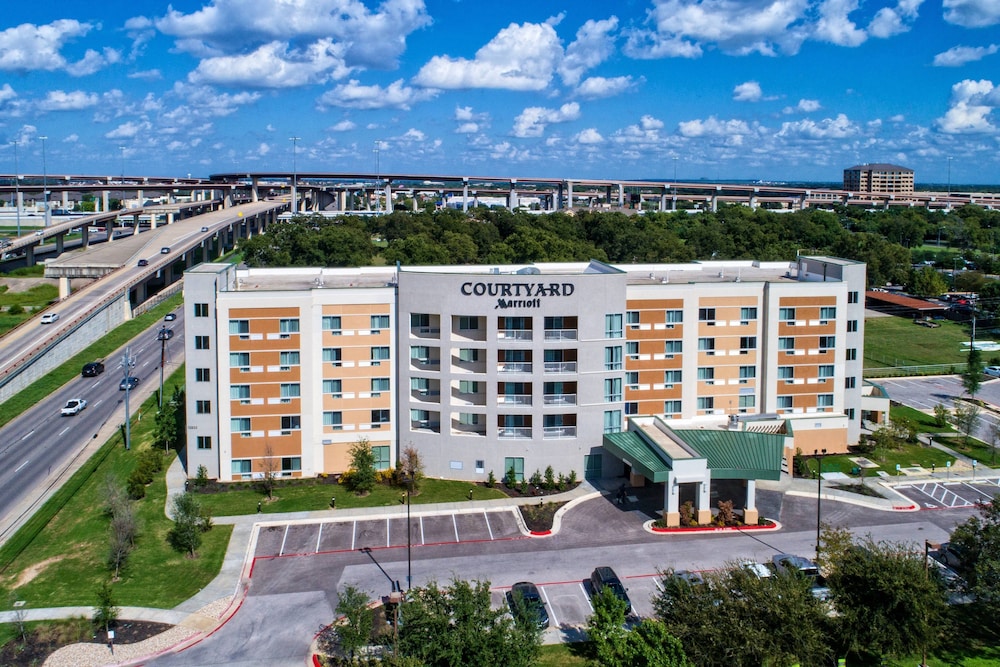 Courtyard By Marriott Austin Northwestlakeline In Austin - 