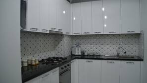 Fridge, oven, stovetop, toaster