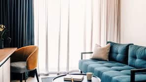 Pillowtop beds, minibar, in-room safe, desk