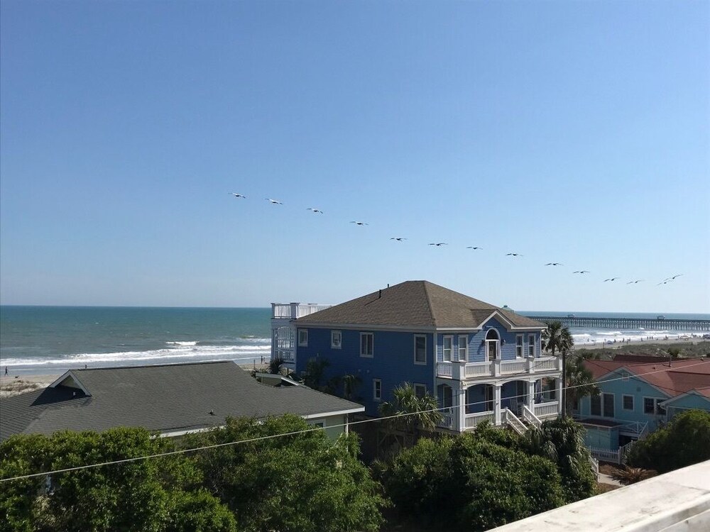 Beautiful high-end 2nd row home. Fantastic ocean views 3 blocks from Center St.