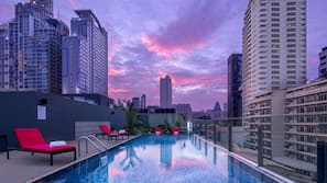 Outdoor pool, sun loungers