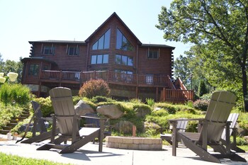 Castle Rock Lakefront Home As Seen On Hgtv S Log Cabin Living