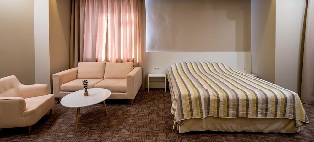 Foto - light hotel & hub