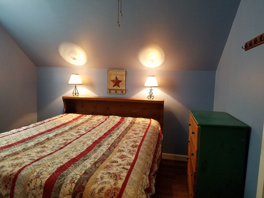 Price Drop Warm House In Millinocket Hotel Rates Featured Image