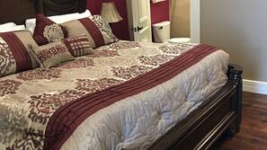 Premium bedding, iron/ironing board, free WiFi